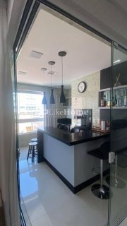 Apartamento Para Temporada com 3 quartos 3 suítes no bairro Meia Praia em Itapema