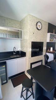 Apartamento Para Temporada com 3 quartos 3 suítes no bairro Meia Praia em Itapema
