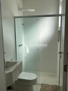 Cobertura Para Temporada com 2 quartos 2 suítes no bairro Meia Praia em Itapema