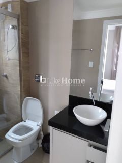 Apartamento Para Temporada com 2 quartos 1 suítes no bairro Meia Praia em Itapema