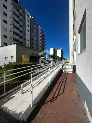Apartamento a venda com 3 quartos na região da Maraponga em Fortaleza - CE