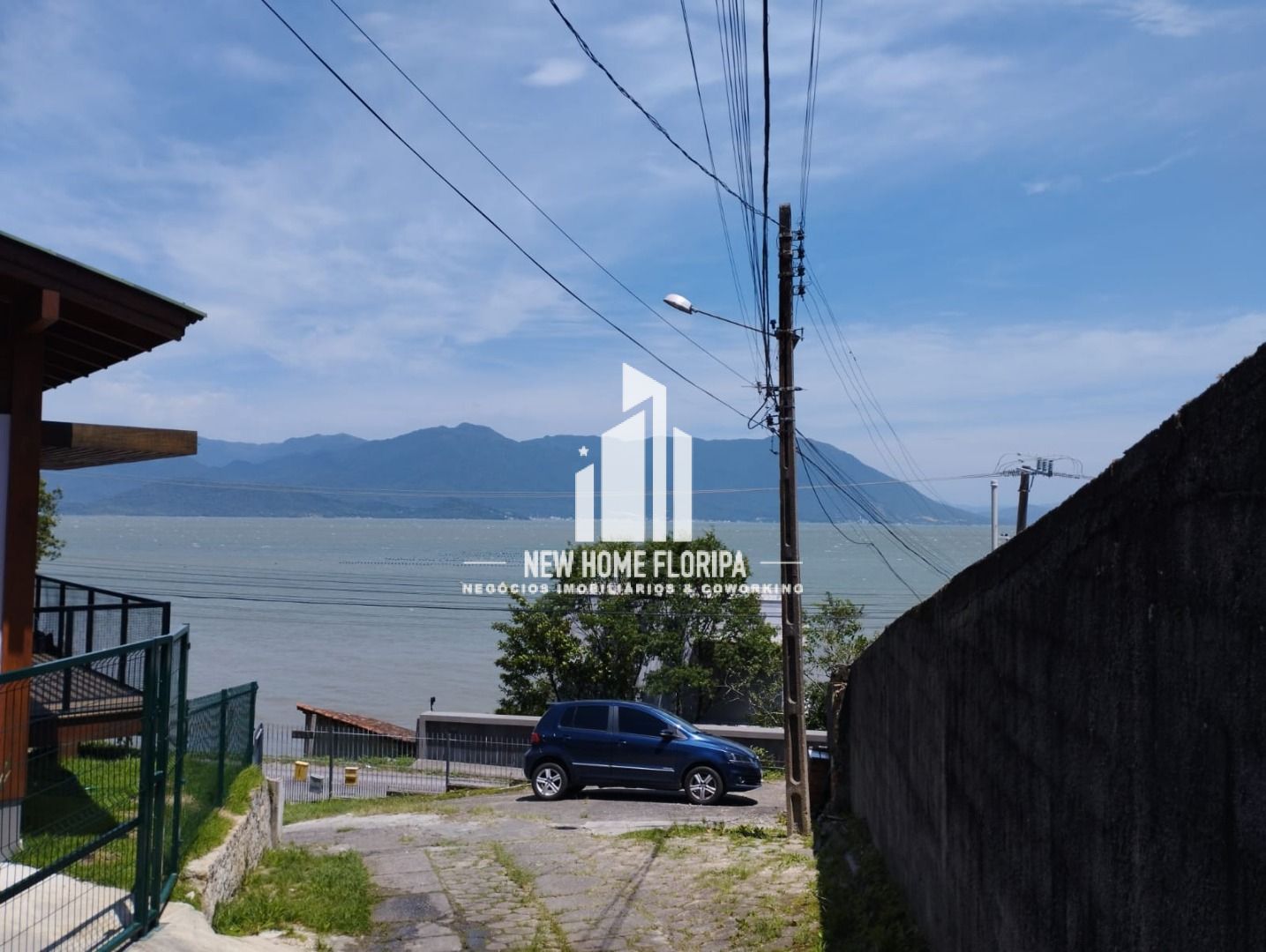 CASA PARA VENDER - Arquitetura elegante e rústica - Ribeirão da Ilha - Florianópolis/SC