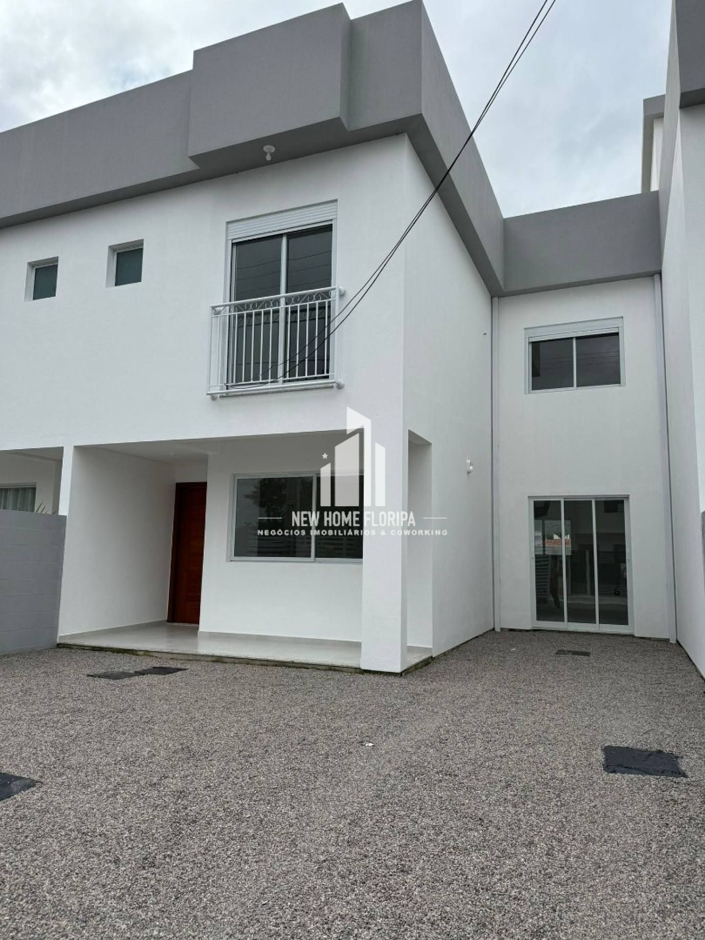 CASA PARA VENDER - CASA NOVA -TRIPLEX - Campeche - FlorianópolisSC