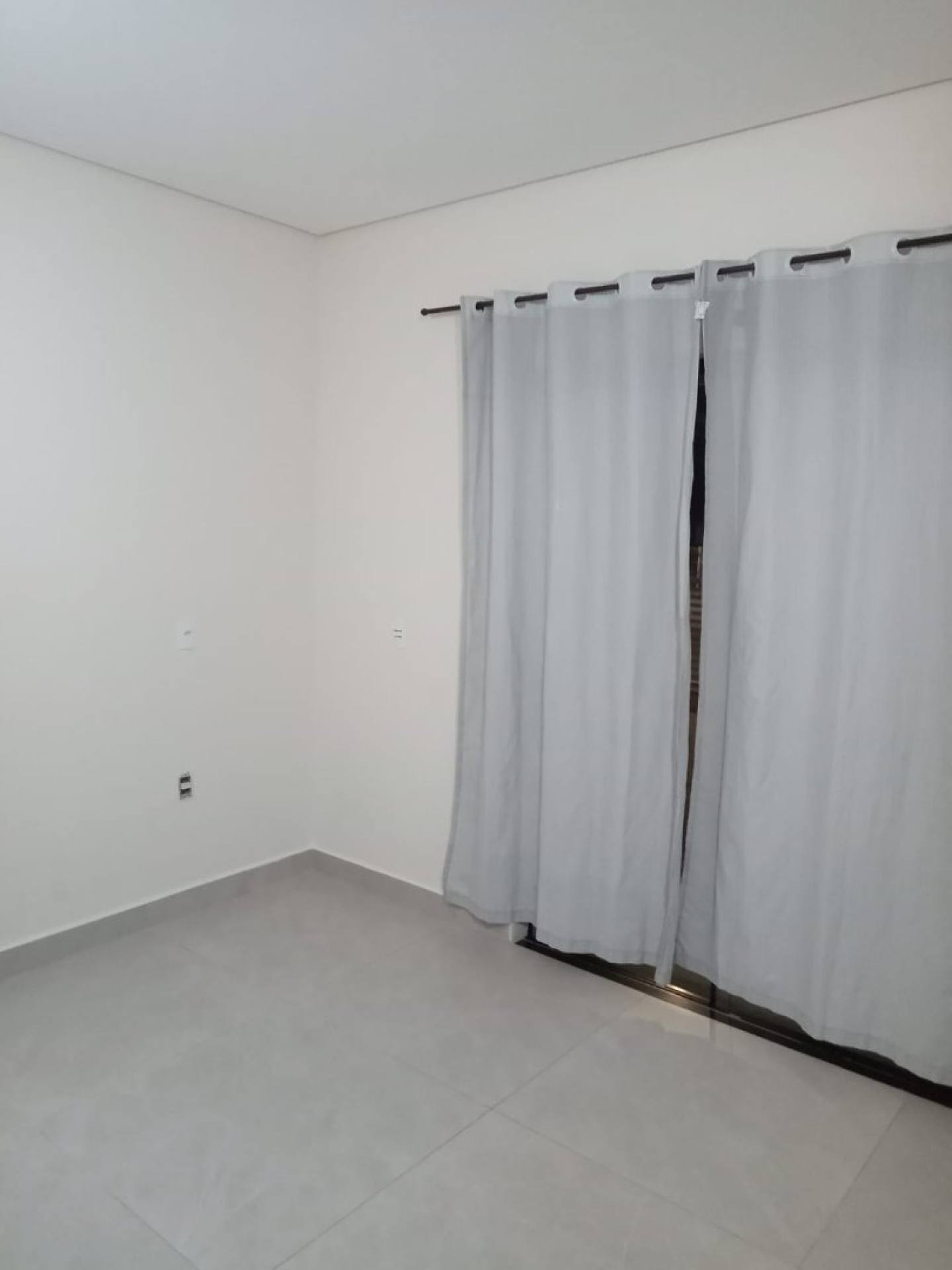 Apartamento com 2 quartos 1 suítes no bairro Campeche em Florianópolis