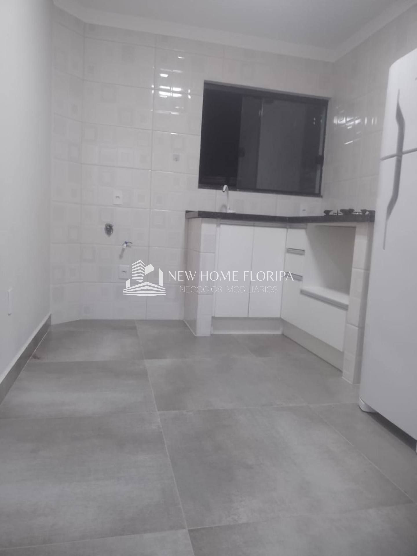 Kitnet Para Alugar com 1 quartos no bairro Campeche em Florianópolis