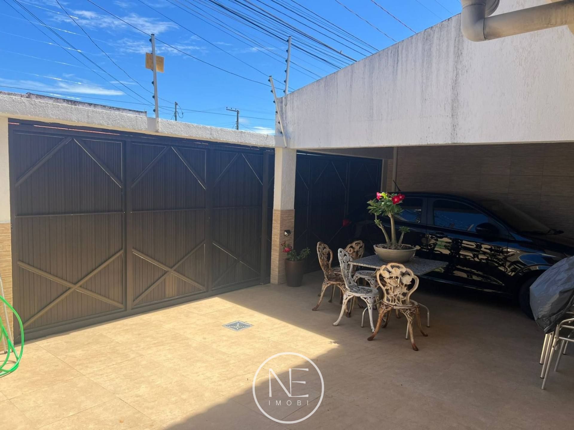 CASA Á VENDA NO BAIRRO GRAGERU