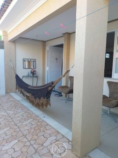 Casa em rua pública na Barra dos Coqueiros