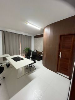 Ponto comercial na Rua Urquiza Leal