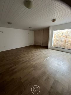 Ponto comercial na Rua Urquiza Leal