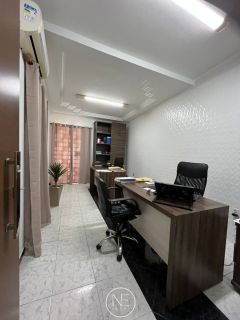 Ponto comercial na Rua Urquiza Leal