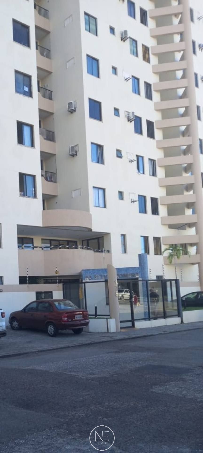 Apartamento à Venda na 13 de julho,No Condomínio Silvio Romero