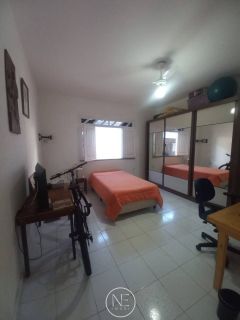 Alugo Casa varandada na Aruana