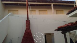 Vendo prédio localizado na Coroa do Meio