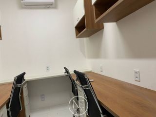 Alugo sala p/ 4 lugares