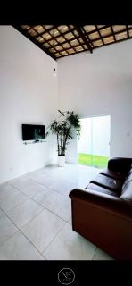 Vendo Linda casa no abais a 400 metros da praia