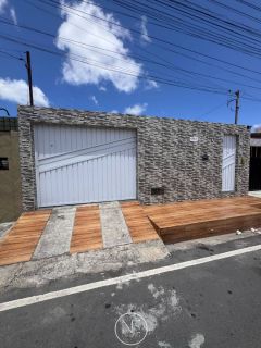 Casa á venda localizada no Albano Franco