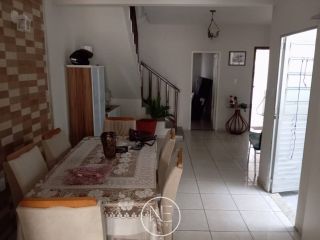 Vendo casa situado na 13 de Julho
