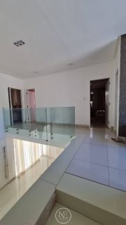 VENDO CASA NA FAROLANDIA PRÓXIMO AO COLÉGIO ARQUI