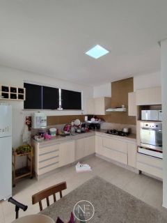 Casa Duplex em Condomínio Fechado na Aruana – Alto Padrão e Conforto!