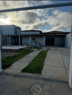 CASA À VENDA - PRAIA DO ABAÍS