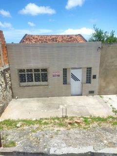 Casa localizada no bairro Santo Antônio