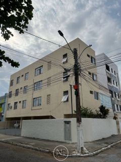 Vende-se prédio inteiro com 3 andares, localizado no bairro Suissa