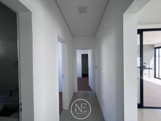 Casa Berlim à venda -Sofisticação, tecnologia e exclusividade à beira-mar!