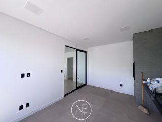 Casa Berlim à venda -Sofisticação, tecnologia e exclusividade à beira-mar!