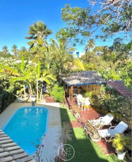 Oportunidade Única na Atalaia Nova – Casa Ampla com Quintal Verdejante!