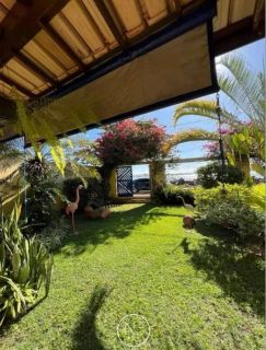 Oportunidade Única na Atalaia Nova – Casa Ampla com Quintal Verdejante!