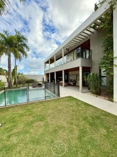 Linda casa á venda no Lago Paranoá