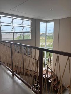 Casa à Venda em Condomínio Fechado