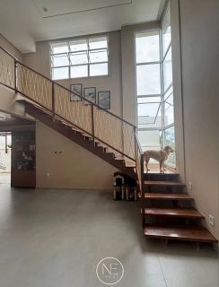Casa à Venda em Condomínio Fechado