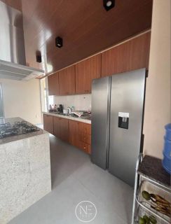 Casa à Venda em Condomínio Fechado