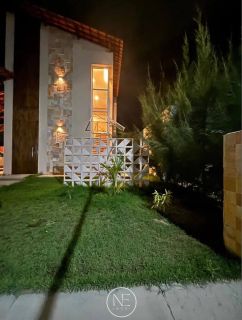Casa à Venda em Condomínio Fechado
