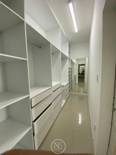 Apresentamos essa Linda Casa à Venda no Cond. Fragata entre o Shopping Praia Sul e a Orla Sul