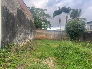 Terreno á Venda no Condomínio Coronel Hélio Silva