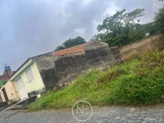 Terreno á Venda no Condomínio Coronel Hélio Silva