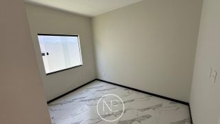 VENDE-SE CASA NOVA E MODERNA