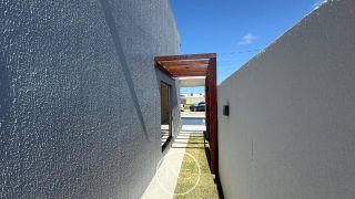 VENDE-SE CASA NOVA E MODERNA