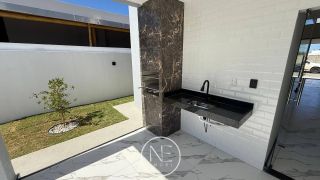 VENDE-SE CASA NOVA E MODERNA