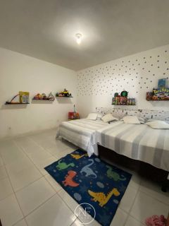 Casa Ampla e Bem Localizada à Venda na Aruana