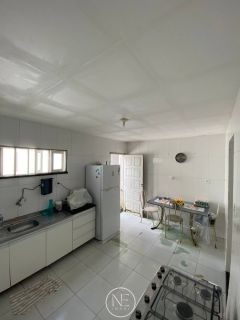 Casa Ampla e Bem Localizada à Venda na Aruana