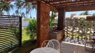 Casa com Design Moderno no Condomínio Sol e Mar I