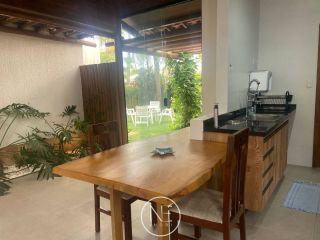 Casa com Design Moderno no Condomínio Sol e Mar I