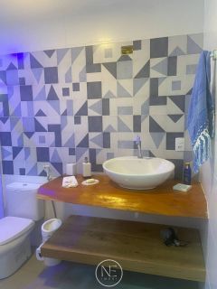 Casa com Design Moderno no Condomínio Sol e Mar I