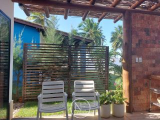 Casa com Design Moderno no Condomínio Sol e Mar I