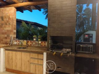 Casa com Design Moderno no Condomínio Sol e Mar I