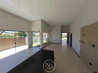 Casa Moderna em Condomínio Fechado Moradas do Sul 1, Aruana.