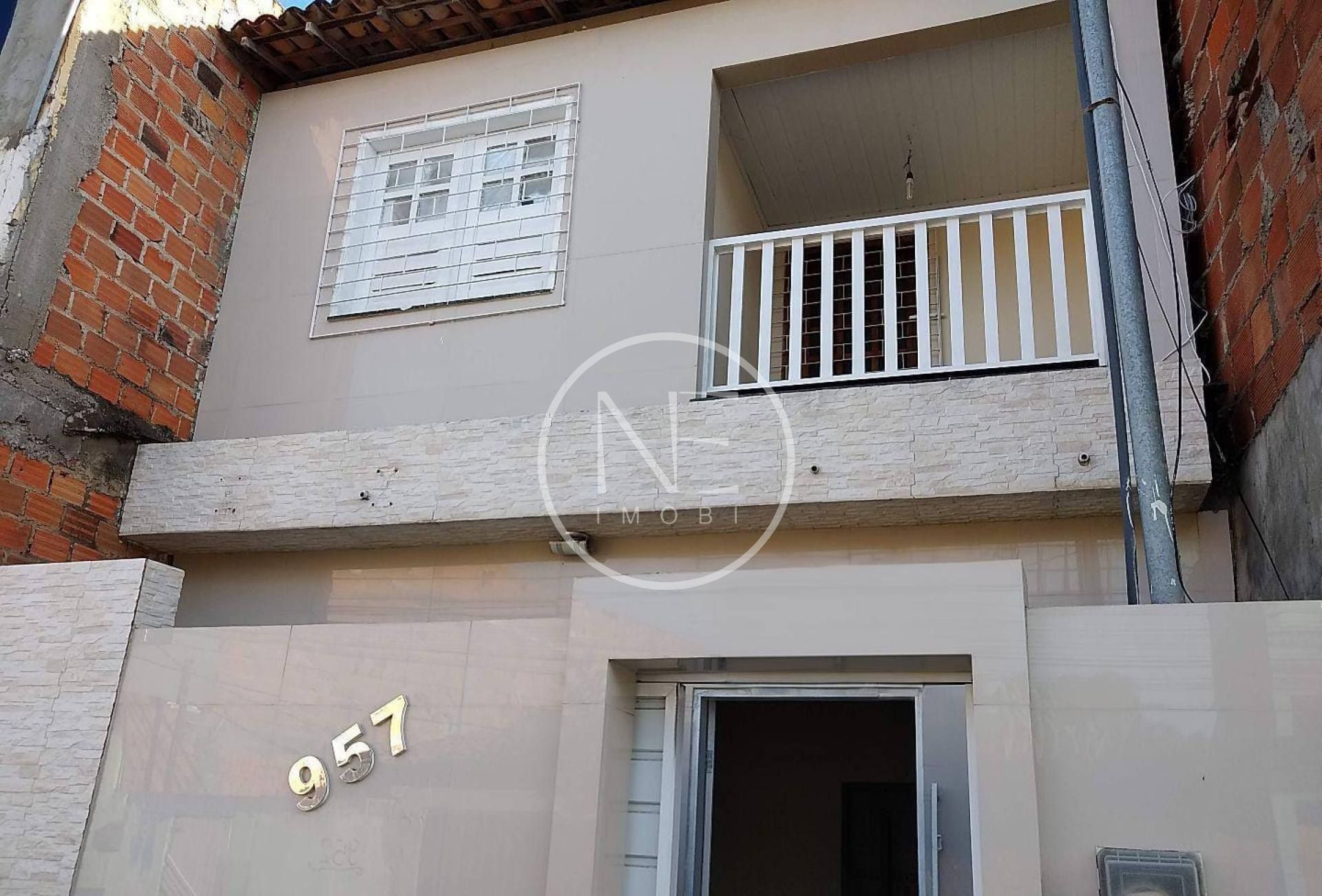 Casa à venda na Coroa do Meio – Localização Imbatível! More a 500 metros da praia.